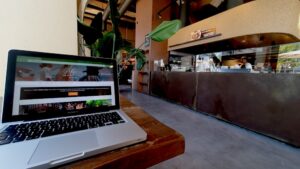 Honest Greens in Cais do Sodre Lisbon, Portugal, good for working on a laptop