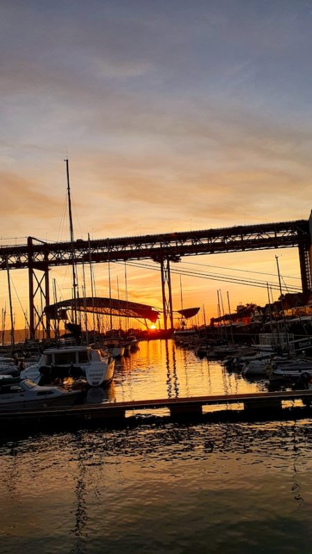 Doca de Alcântara marina Lisbon