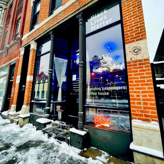 Standing Passengers - laptop-friendly work cafe in West Town, Chicago