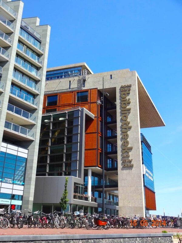 OBA Oosterdok - large public library in Amsterdam city centre offering workspaces with free WiFi