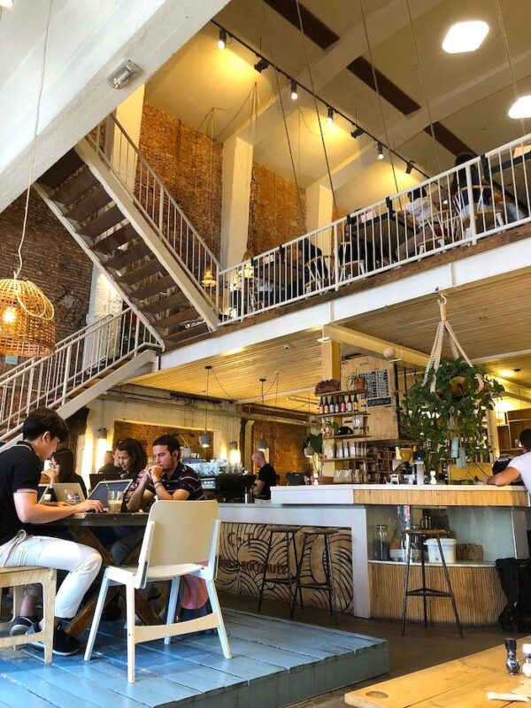 Coffee & Coconuts laptop-friendly cafe, De Pijp. Amsterdam