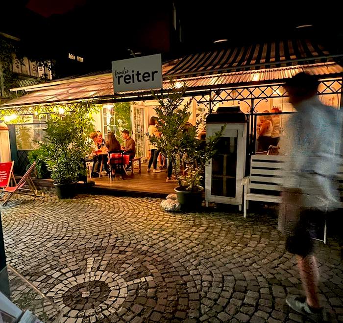 Familie Reiter - a hidden gem of a laptop-friendly cafe in the 13th district of Vienna